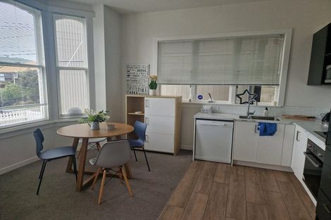 Photo of property in 10 Stanley Street, Berhampore, Wellington, 6023