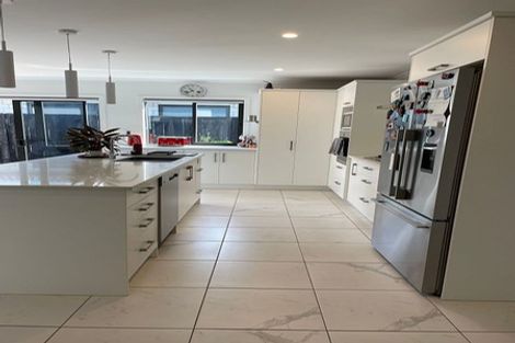 Photo of property in 33 Probert Crescent, Chartwell, Hamilton, 3210