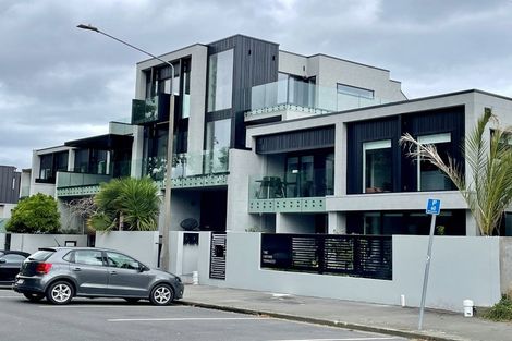 Photo of property in 9/314 Oxford Terrace, Christchurch Central, Christchurch, 8011