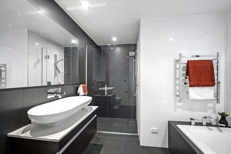 Photo of property in 181 Old North Road, Kumeu, 0892