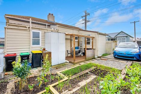 Photo of property in 28 Atkinson Street, South Dunedin, Dunedin, 9012