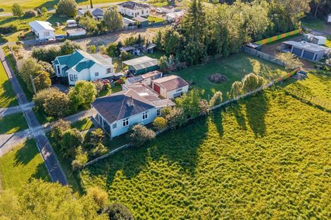 Photo of property in 17 Newman Road, Eketahuna, 4900