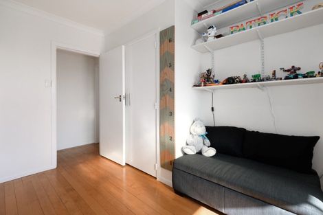 Photo of property in 22 Seaview Road, Otumoetai, Tauranga, 3110