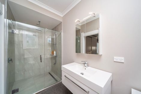 Photo of property in 19 Burns Street, Hawera, 4610