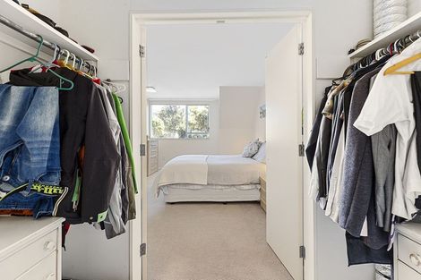 Photo of property in 52 Akaroa Drive, Maupuia, Wellington, 6022