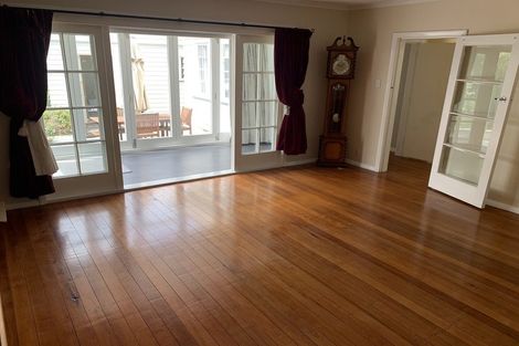 Photo of property in 129 Memorial Avenue, Burnside, Christchurch, 8053