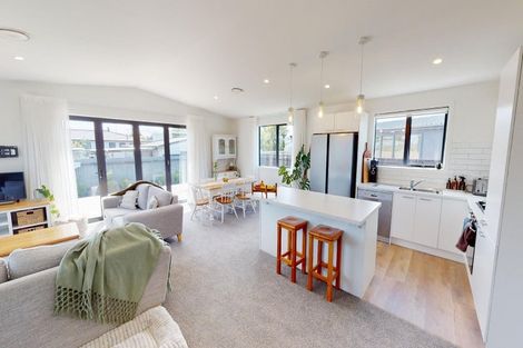 Photo of property in 27 Walton Street, Bulls, 4818