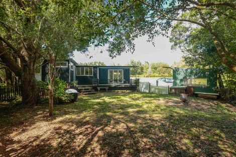 Photo of property in 27 Robinson Road, Coatesville, Albany, 0793