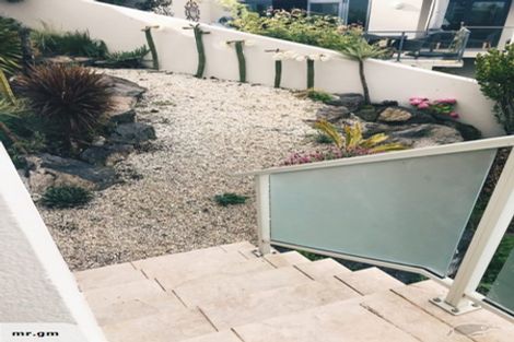 Photo of property in 2 Gazelle Lane, Redcliffs, Christchurch, 8081