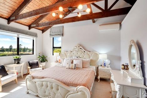 Photo of property in 2 Golf Grove, St Andrews, Hamilton, 3200