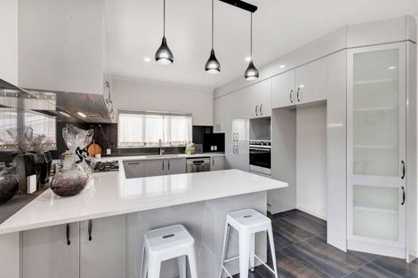 Photo of property in 7a Woodvale Road, Glen Eden, Auckland, 0602