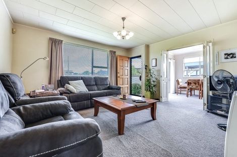 Photo of property in 1 Poaka Avenue, Dinsdale, Hamilton, 3204