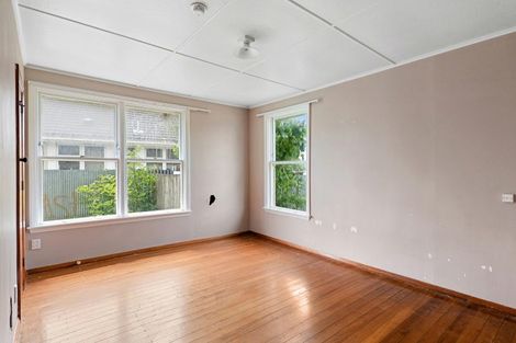 Photo of property in 14 Ealing Street, Northcote, Christchurch, 8052