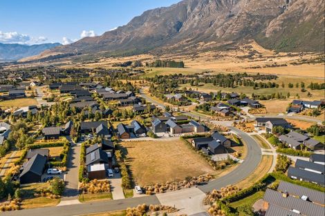 Photo of property in 24 Jacks Point Rise, Jacks Point, Queenstown, 9371