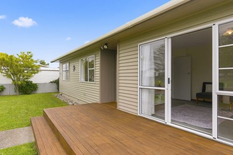 Photo of property in 14 Solway Street, Levin, 5510