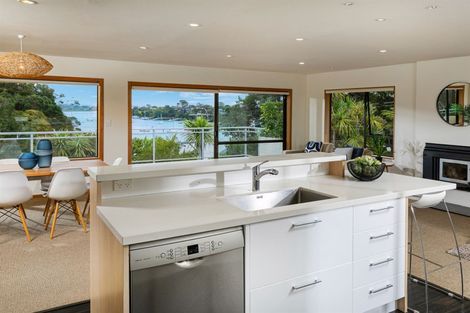 Photo of property in 18 Rahui Road, Greenhithe, Auckland, 0632