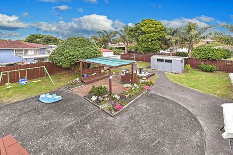 Photo of property in 28 Gibbons Road, Weymouth, Auckland, 2103