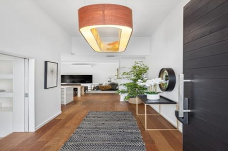 Photo of property in 6 Woolshed Lane, Pukekohe, 2120