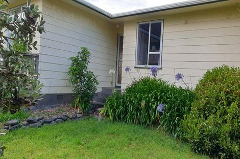 Photo of property in 11 Mossburn Grove, Kelson, Lower Hutt, 5010