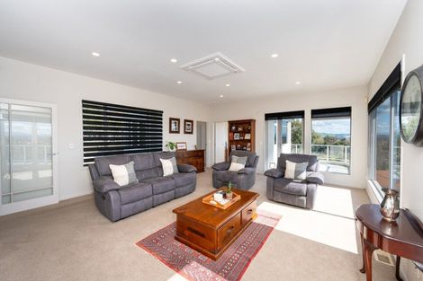Photo of property in 14 Woodford Heights, Havelock North, 4130