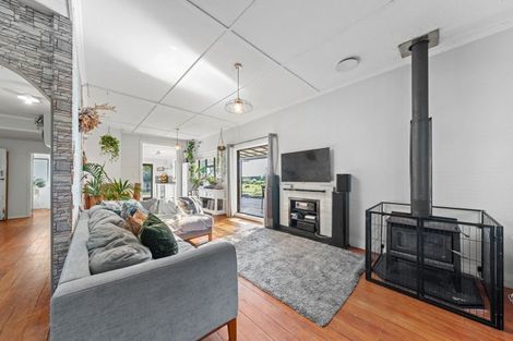 Photo of property in 6929 South Road, Warea, New Plymouth, 4381