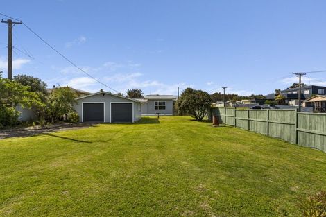 Photo of property in 29 Raukawa Street, Himatangi Beach, Foxton, 4891