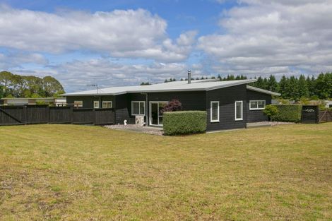 Photo of property in 2/500 Kinloch Road, Kinloch, Taupo, 3377