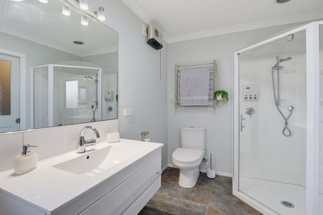 Photo of property in 5 Gilligan Close, College Estate, Whanganui, 4500