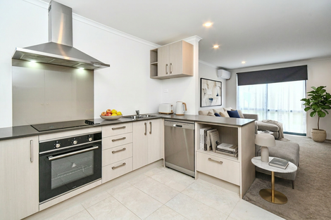 Photo of property in 11 Saddleback Crescent, Papakura, 2110