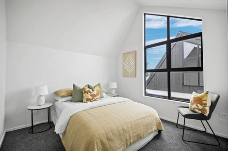 Photo of property in 2/152 Hills Road, Edgeware, Christchurch, 8013