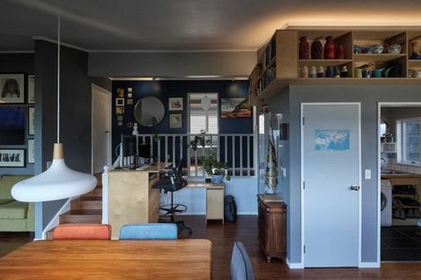 Photo of property in 2/7 Jasmine Grove, Maungaraki, Lower Hutt, 5010