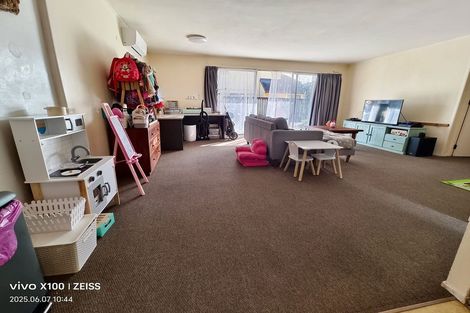 Photo of property in 1/27 Kerswill Place, Pakuranga, Auckland, 2010