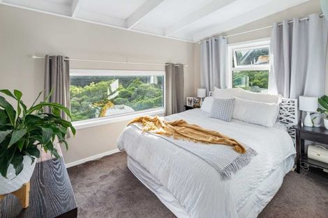 Photo of property in 1/72 Homebush Road, Khandallah, Wellington, 6035