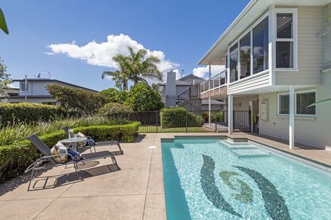 Photo of property in 13 Compass Way, Half Moon Bay, Auckland, 2012