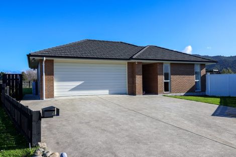 Photo of property in 4 Mckerrow Place, Featherston, 5710