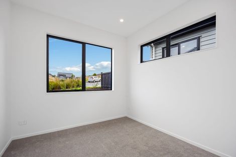 Photo of property in 24 Kikorangi Drive, Wainui, 0992