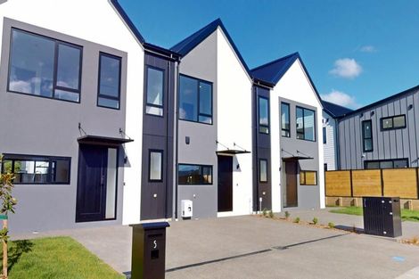 Photo of property in 7 Teak Street, Wallaceville, 5018