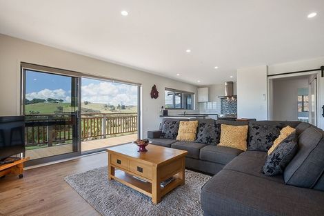 Photo of property in 17 Lori Lane, Coopers Beach, 0420