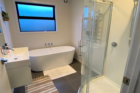 Photo of property in 82 Karamea Street, Whalers Gate, New Plymouth, 4310