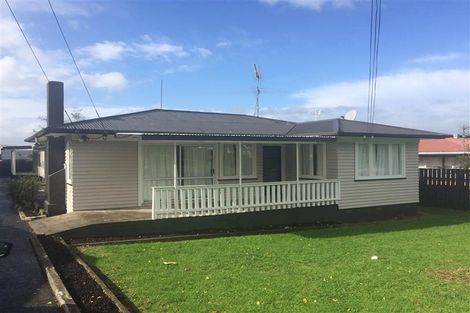 Photo of property in 2 Fields Road, Manurewa, Auckland, 2102