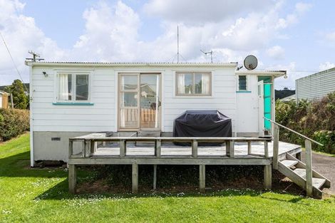 Photo of property in 32 Wallnutt Avenue, Waihi Beach, 3611