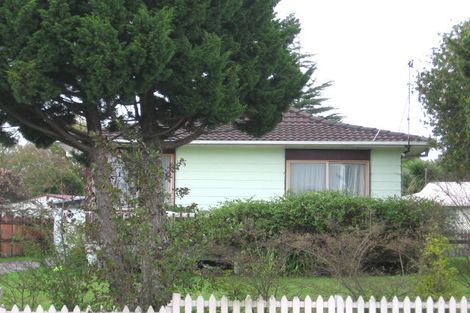 Photo of property in 8 Vanden Place, Henderson, Auckland, 0610