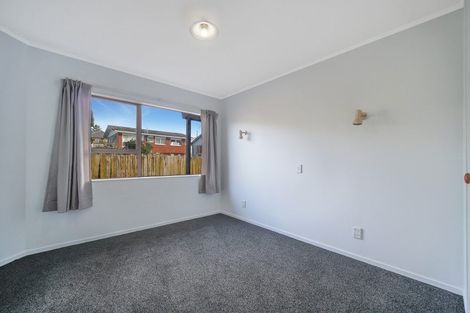 Photo of property in 2/19 Tane Street, New Lynn, Auckland, 0600