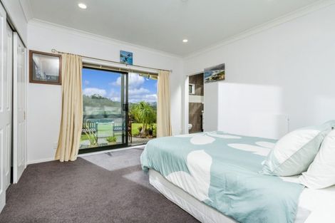 Photo of property in 107b Warman Road, Okura, Auckland, 0792