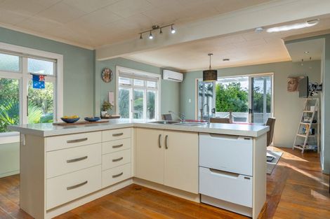 Photo of property in 9 Lincoln Street, Picton, 7220