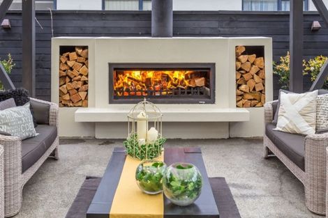 Photo of property in 11 Coolspring Way, Redwood, Christchurch, 8051