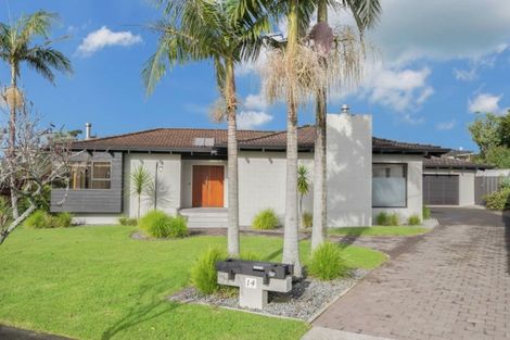 Photo of property in 14 Fielding Crescent, Farm Cove, Auckland, 2012