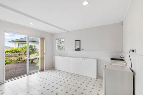 Photo of property in 52 Velma Road, Hillcrest, Auckland, 0627