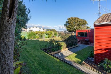 Photo of property in 34 Norfolk Crescent, Otaki Beach, Otaki, 5512