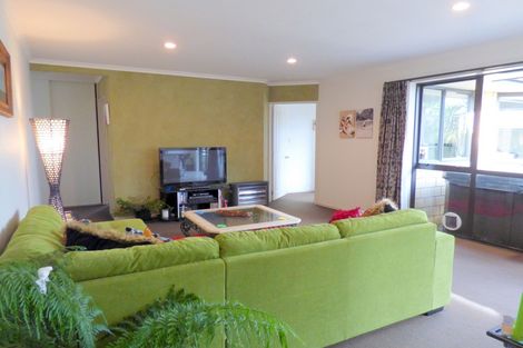 Photo of property in 16 Halyard Loop, Haruru, 0204